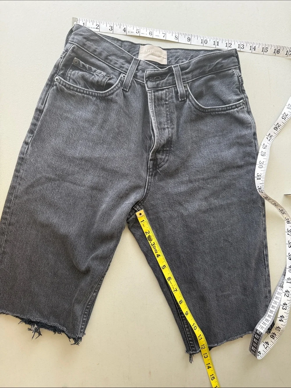 Everlane 90’s Cheeky Jean Long Denim jorts Bermuda Jorts Washed Black capri 26
